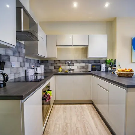 Spacesavers At Figtree Lane Apartamento *